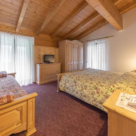 Chalet Piereni Fiera Di Primiero Esterno foto