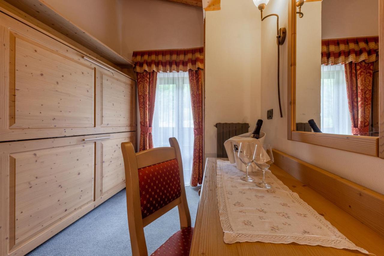 Chalet Piereni Fiera Di Primiero Esterno foto
