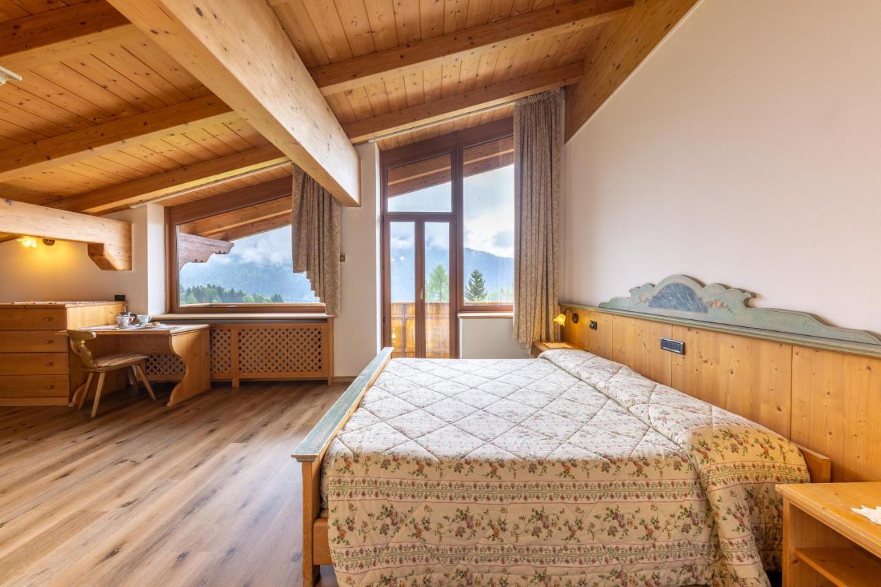Chalet Piereni Fiera Di Primiero Esterno foto