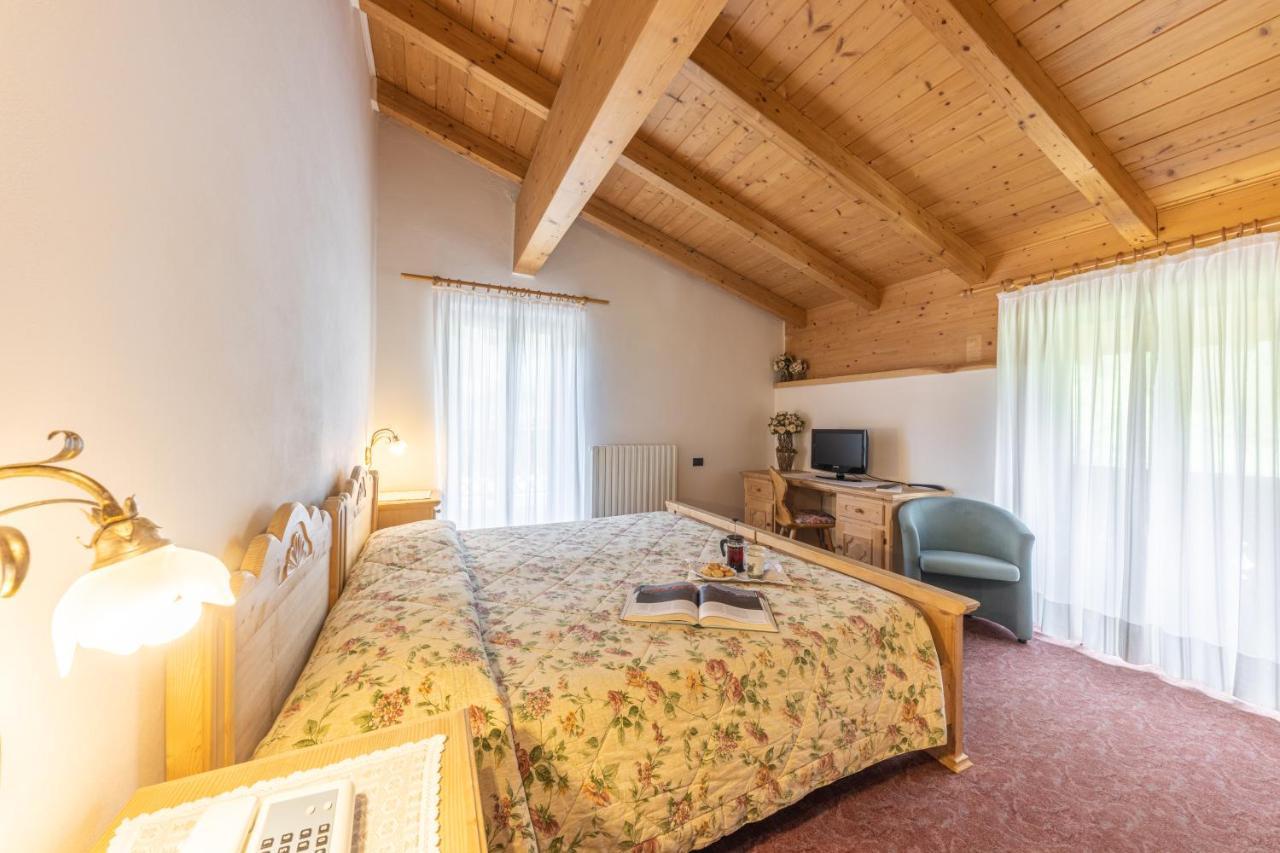 Chalet Piereni Fiera Di Primiero Esterno foto