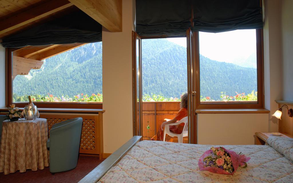 Chalet Piereni Fiera Di Primiero Esterno foto