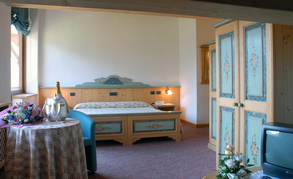 Chalet Piereni Fiera Di Primiero Esterno foto