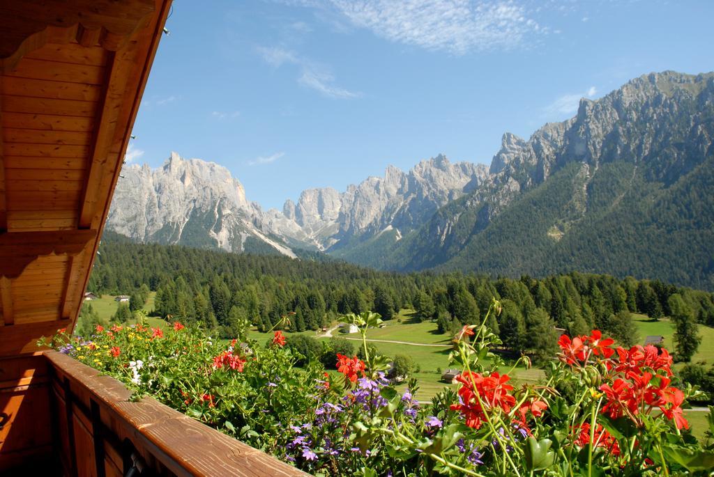 Chalet Piereni Fiera Di Primiero Esterno foto